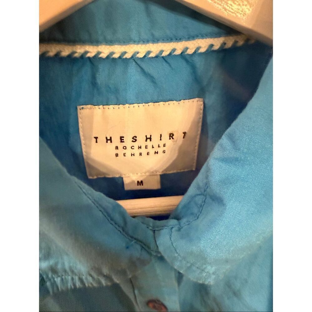 The Shirt Rochelle Behrens Royal Blue Cap Sleeve Button Up Shirt sz M EUC - Picture 4 of 8